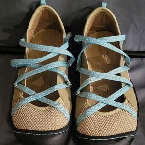 J-41 Beige and Light Blue Flats